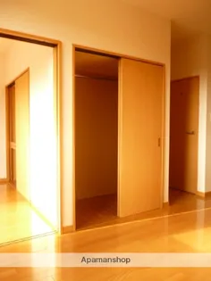 ウエストタウンⅡ【206号室】の居間