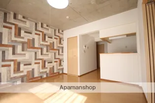 ネオハイツ宮丸【101号室】の居間