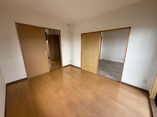 アットフィールド【302号室】の内装