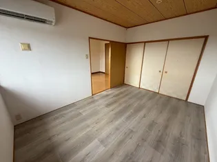 アットフィールド【302号室】の内装