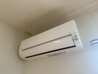 アットフィールド【302号室】の内装