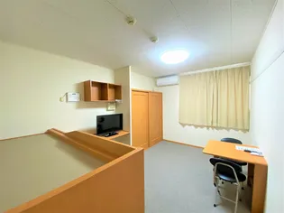 レオパレスMOON【202号室】の居間