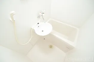 レオパレスリリエンベルグ【1階】の風呂