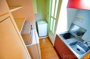 レオパレスリリエンベルグ【110号室】のキッチン