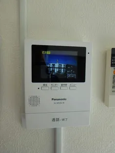 セレニティ川添A棟【306号室】の玄関