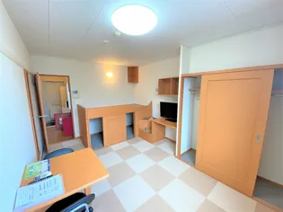 レオパレスさそら【201号室】の居間