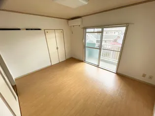 メモリーハウス【2階】の内装