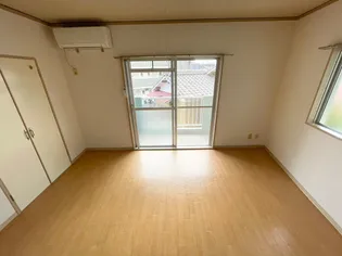 メモリーハウス【2階】の内装