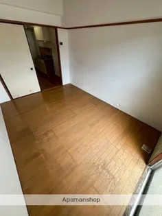 イーストコスモビル【306号室】の居間