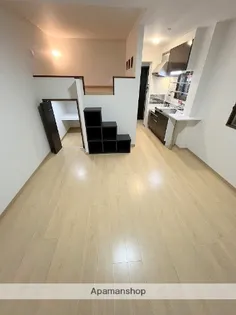 ラファエラ【1階】の内装