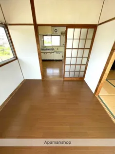 河井田コーポ【201号室】の内装