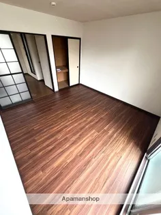 ハイムゆい【102号室】の居間