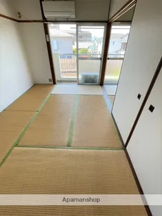 KYOWAコーポ【202号室】の居間