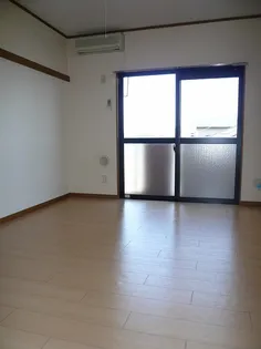 ラフィーナサイト2【3階】の居間