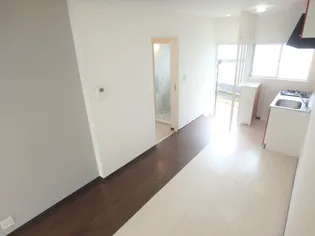 ダイナーズ橘【1階】の内装