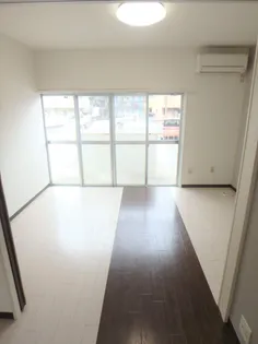 ダイナーズ橘【1階】の内装