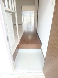 ダイナーズ橘【1階】の玄関