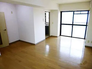 21コスモス恒久【304号室】の居間