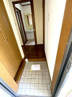 パルケ エスパーニャ【D204号室】の玄関