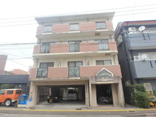 クイーンズコート神宮【4階】の外観