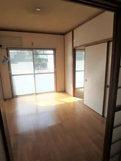 鈴木グリーンハイツ【A302号室】の居間