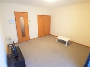 レオパレス橘【305号室】の居間