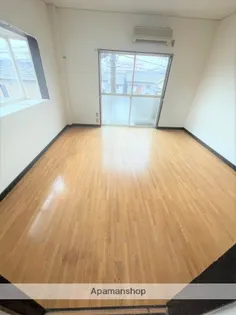 シャトレ5【2階】の居間