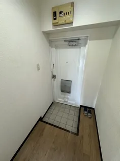 くるみハウス【3階】の玄関