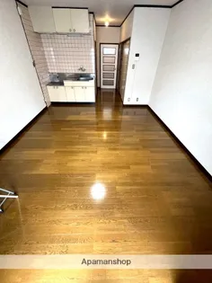 ホワイトメゾン【2階】の内装