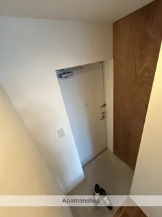 AKHC【303号室】の玄関