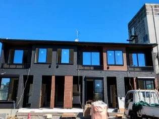 リトルガーデン【1階】の外観