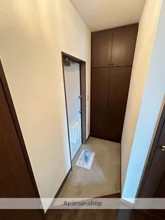 MT番館【205号室】の玄関