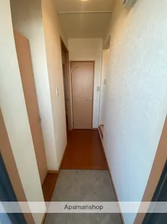 YURIE【203号室】の玄関