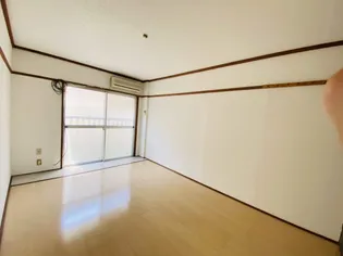 ガーデンTM2【2階】の居間