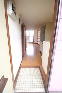 レクセル都城【1-B号室】の玄関