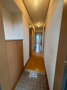 クレオコット【302号室】の玄関