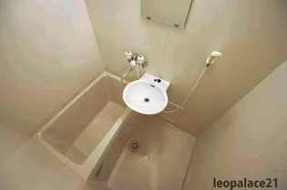 レオパレスみやび【207号室】の風呂