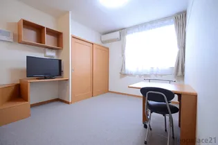 レオパレスプルメリアⅡ【105号室】の居間