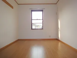 リオ ラド パティオ B【2階】の居間