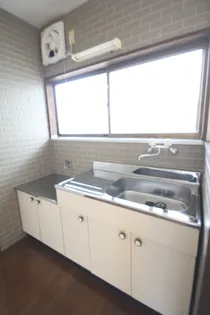 ガーデンR8(旧コーポトミー)【1階】のキッチン