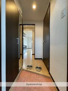 M10.若葉【3階】の玄関