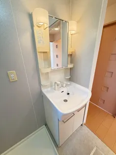 フローラルビレッジ Ⅵ番館【2階】の内装