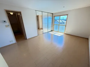 フローラルビレッジ Ⅵ番館【2階】の居間