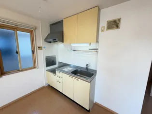 フローラルビレッジ Ⅵ番館【2階】のキッチン