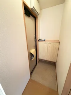 フローラルビレッジ Ⅵ番館【2階】の玄関