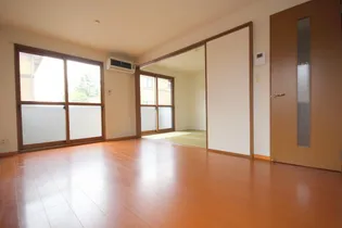 フローラルビレッジ Ⅲ番館【1階】の内装