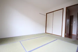 フローラルビレッジ Ⅲ番館【1階】の内装