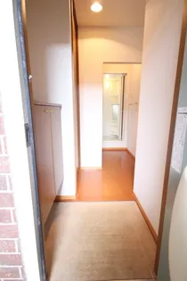 フローラルビレッジ Ⅲ番館【1階】の玄関