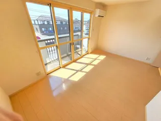 マルクイーン C棟【2階】の居間