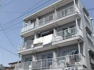 コーポ城南【1階】の外観